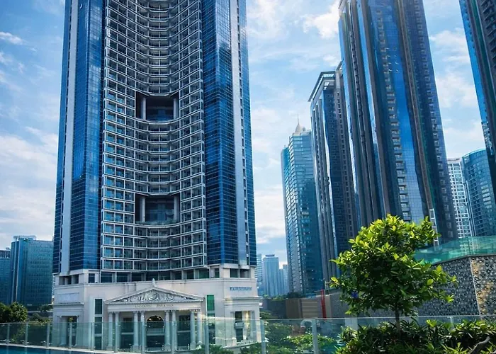 Bgc Spacious 1 Bedroom Family Steps Away From Mall With Free Parking And Washer Dryer For Long Staying Guest And Wfh